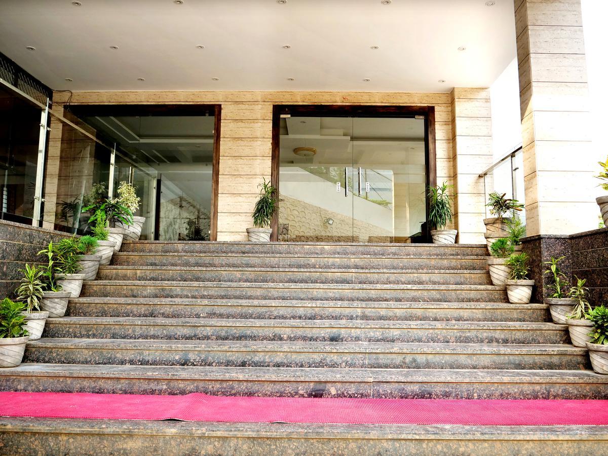 Hotel Trance Ganga Tapovan Exterior foto